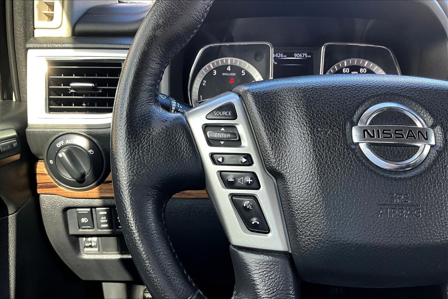 2018 Nissan Titan SL