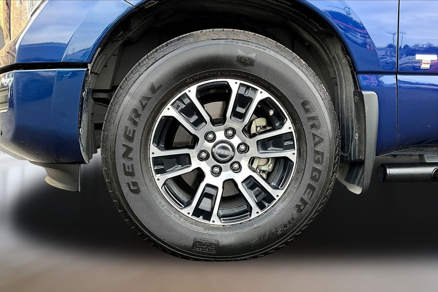 2024 Nissan Titan SV