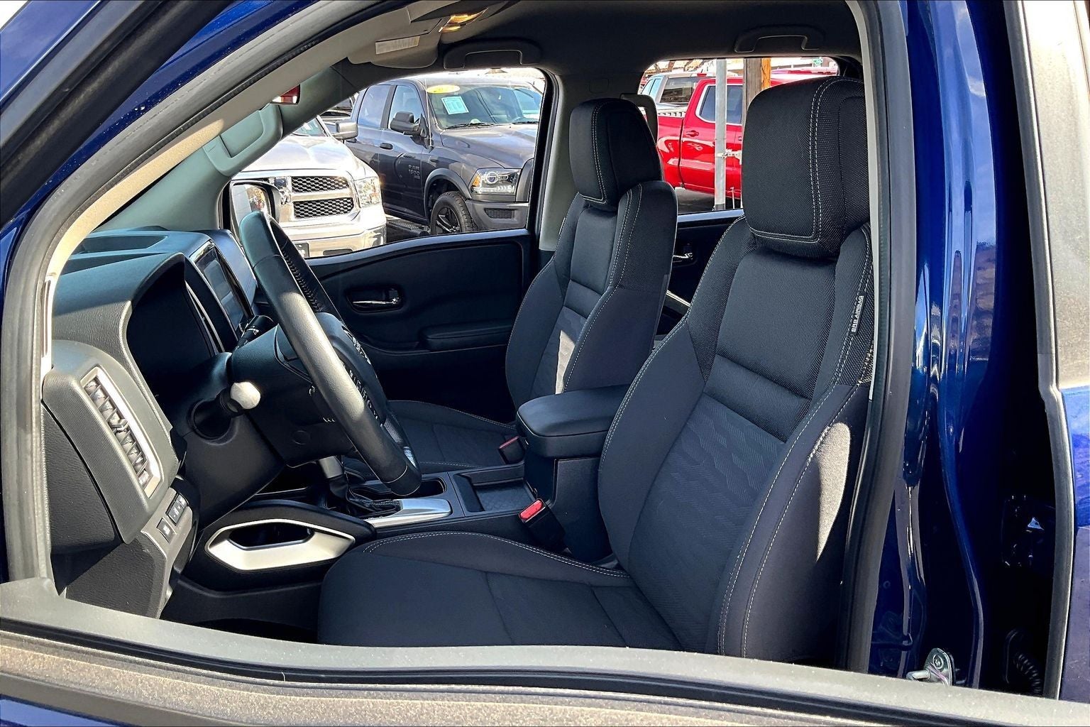 2022 Nissan Frontier SV