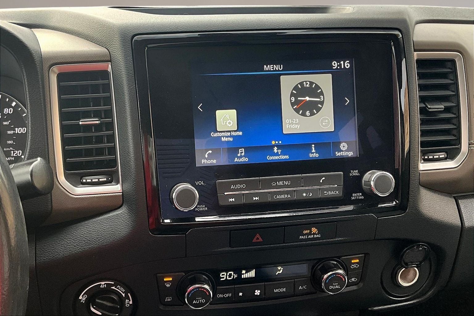 2022 Nissan Frontier SV