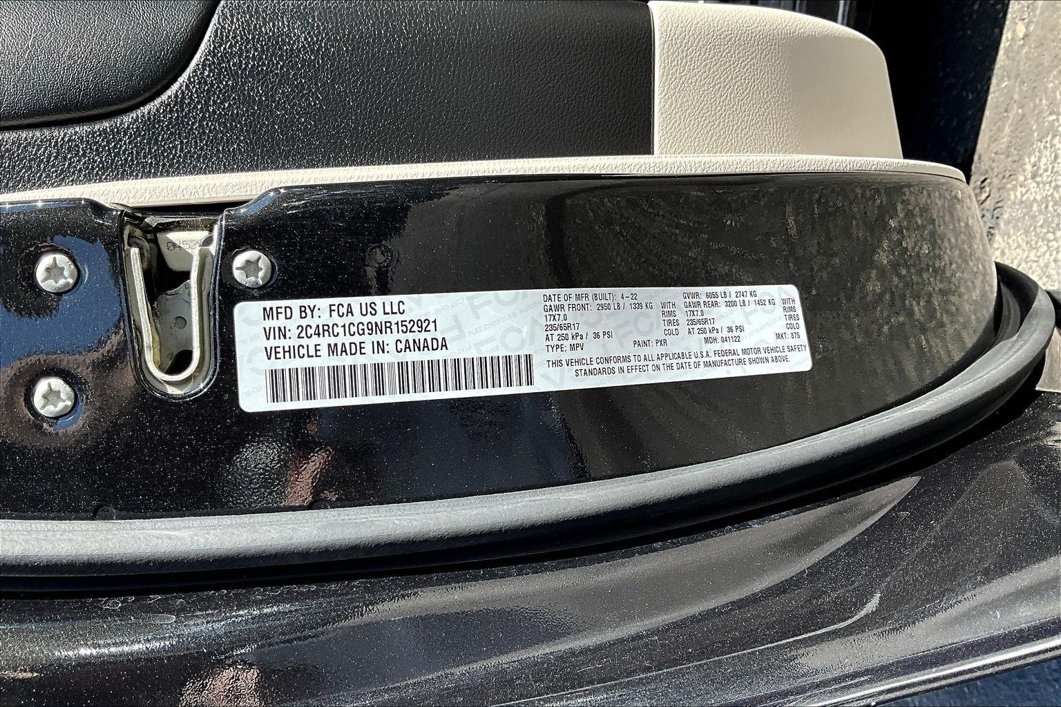 2022 Chrysler Voyager LX