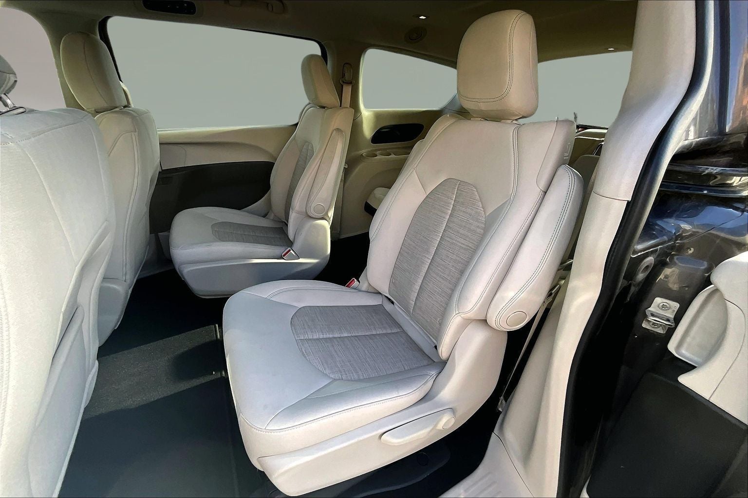 2017 Chrysler Pacifica Hybrid Touring Plus