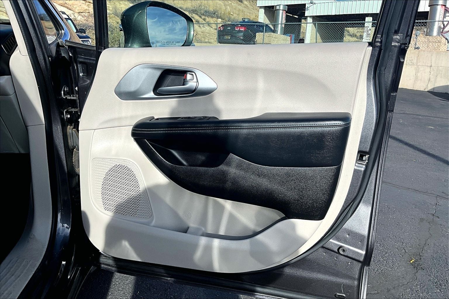 2017 Chrysler Pacifica Hybrid Touring Plus