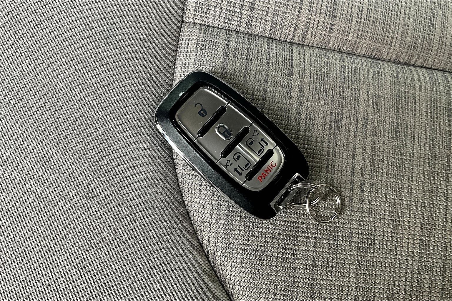 2017 Chrysler Pacifica Hybrid Touring Plus