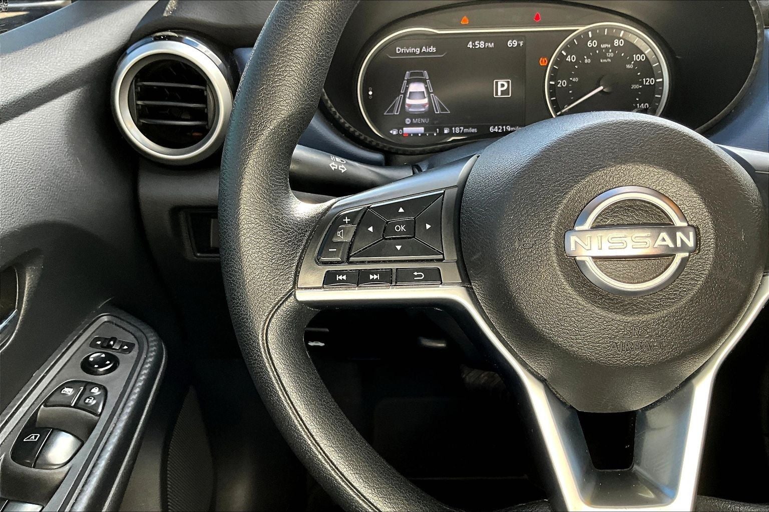 2024 Nissan Versa 1.6 SV