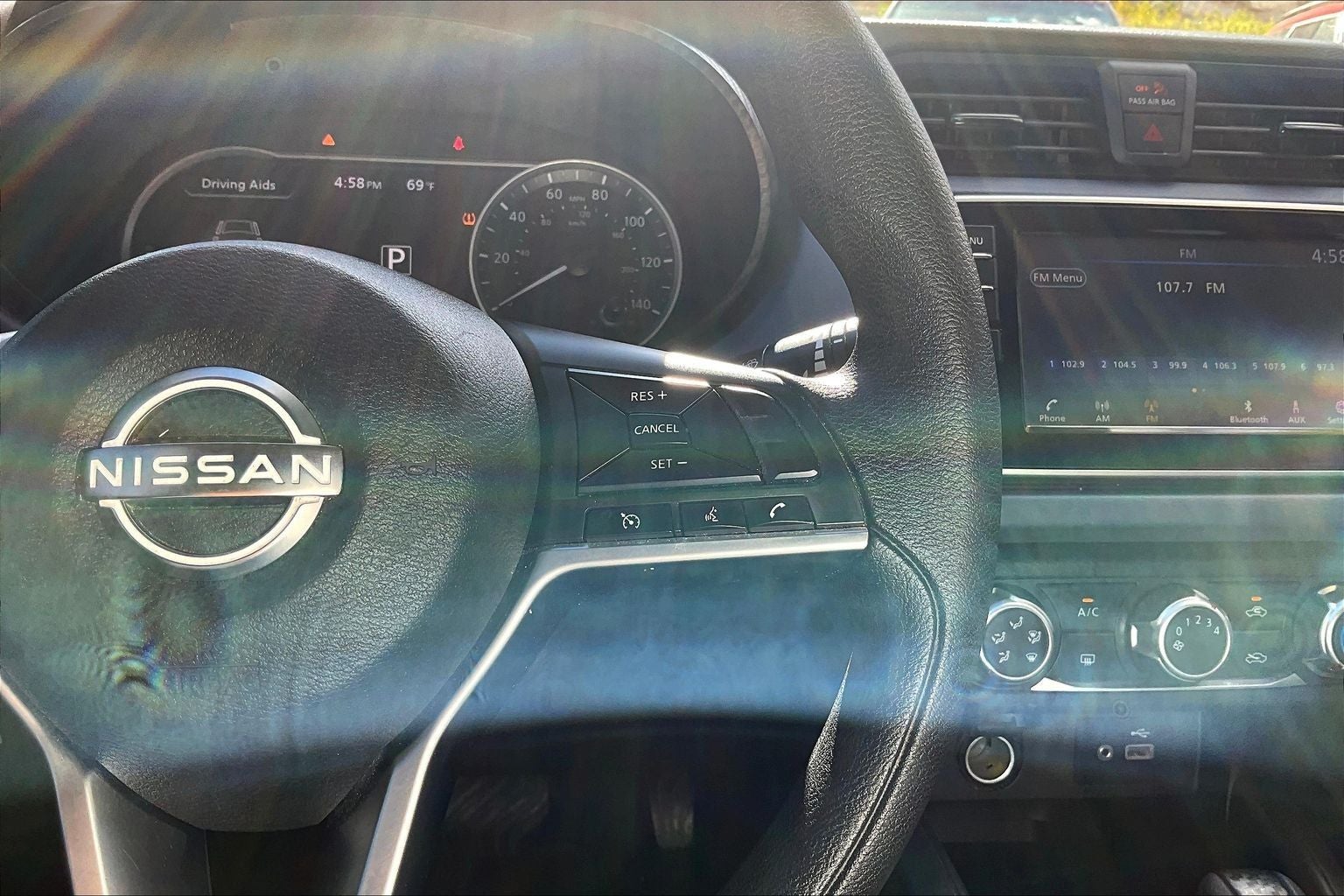 2024 Nissan Versa 1.6 SV