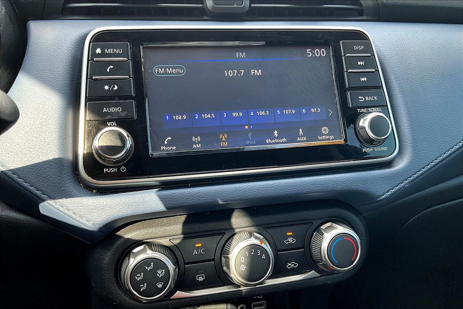 2024 Nissan Versa 1.6 SV