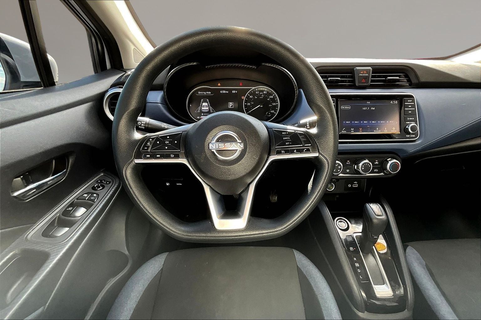 2024 Nissan Versa 1.6 SV