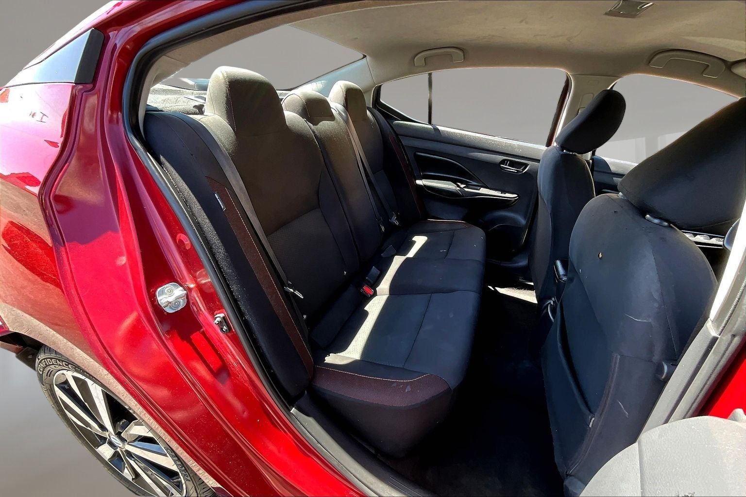 2021 Nissan Versa 1.6 SR