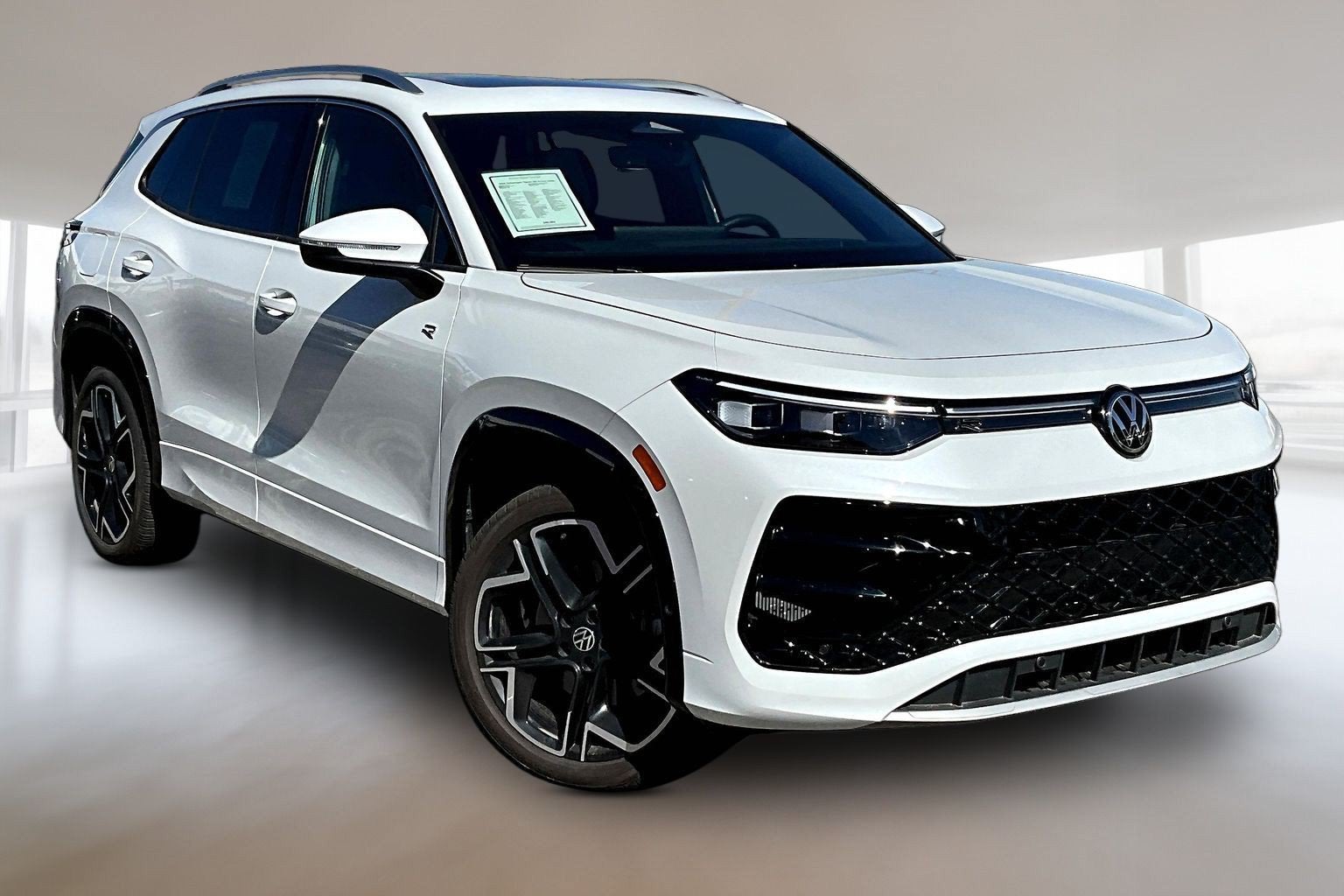 2026 Volkswagen Tiguan SEL R-LINE TURBO