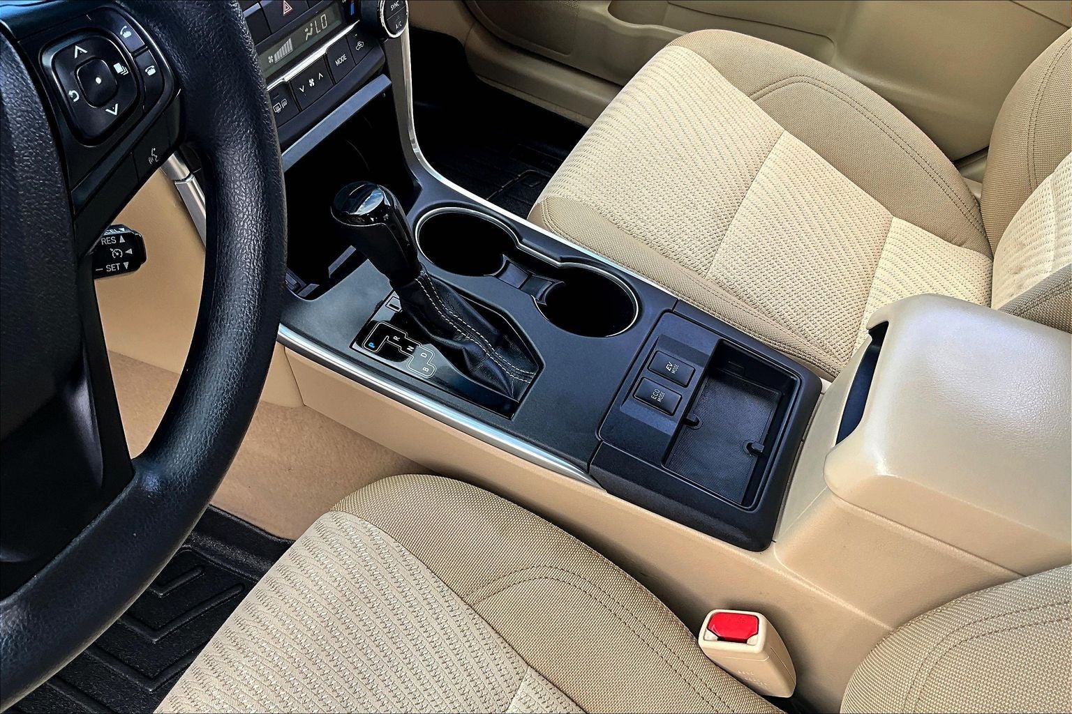 2015 Toyota Camry Hybrid LE