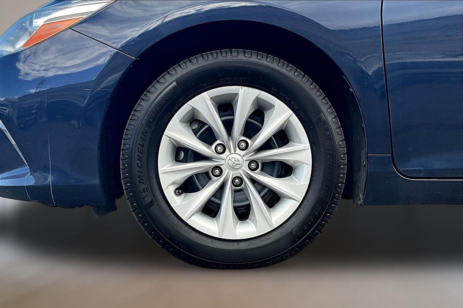 2015 Toyota Camry Hybrid LE