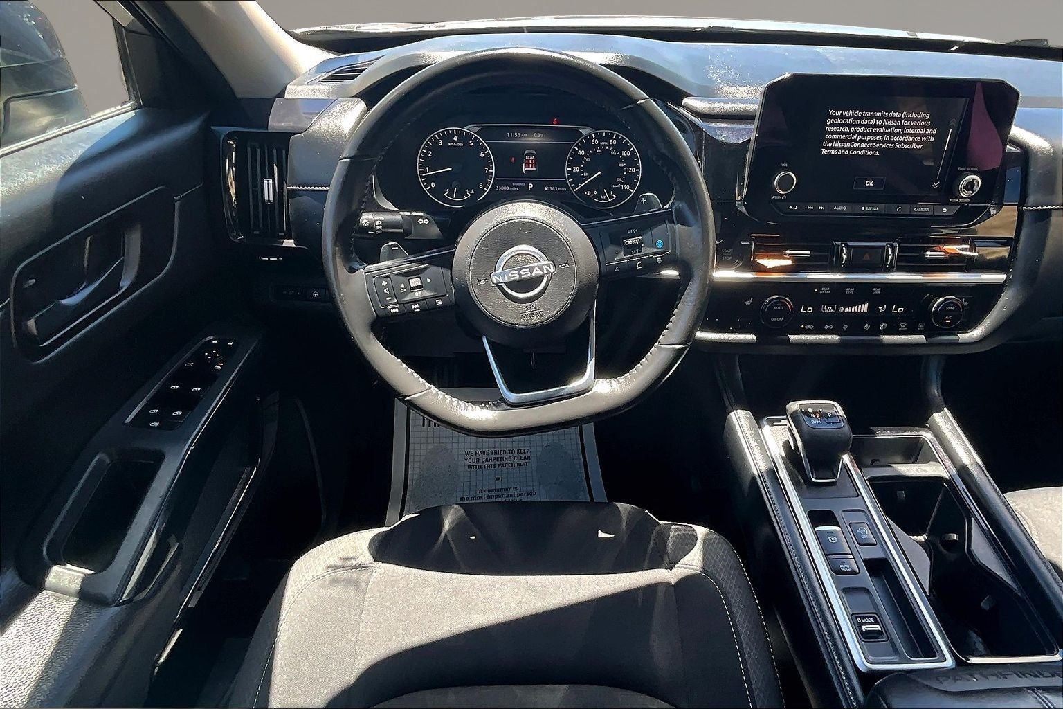 2025 Nissan Pathfinder SV