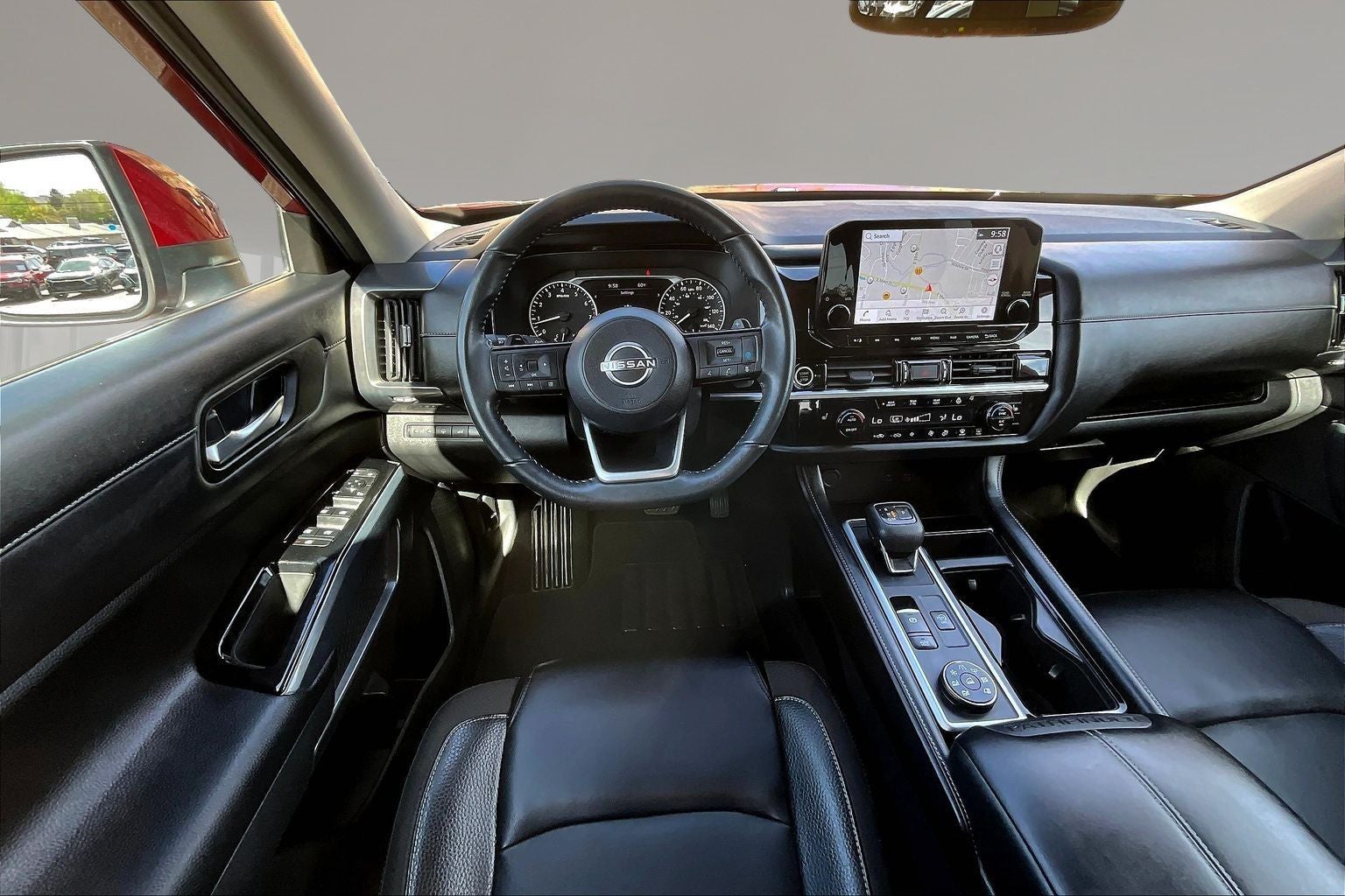 2022 Nissan Pathfinder SL