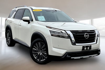 2022 Nissan Pathfinder SL