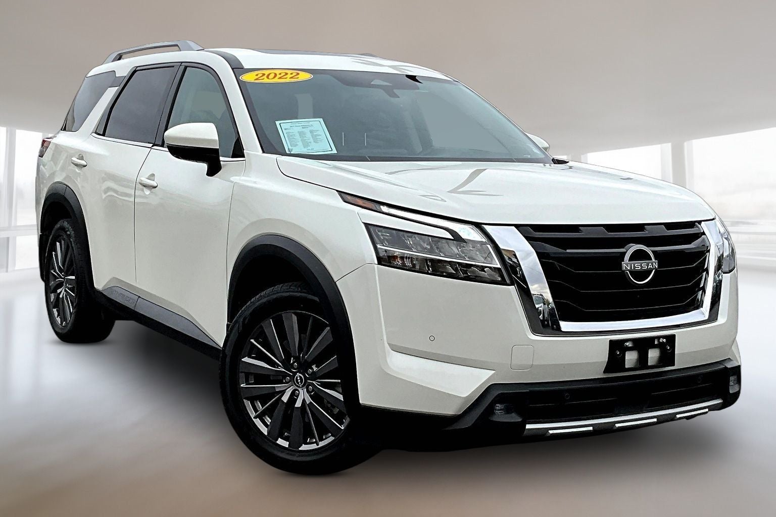 2022 Nissan Pathfinder SL