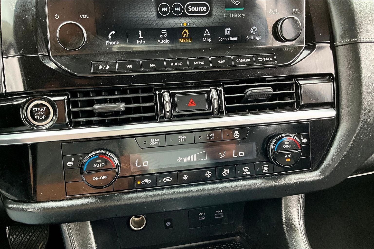 2022 Nissan Pathfinder SL