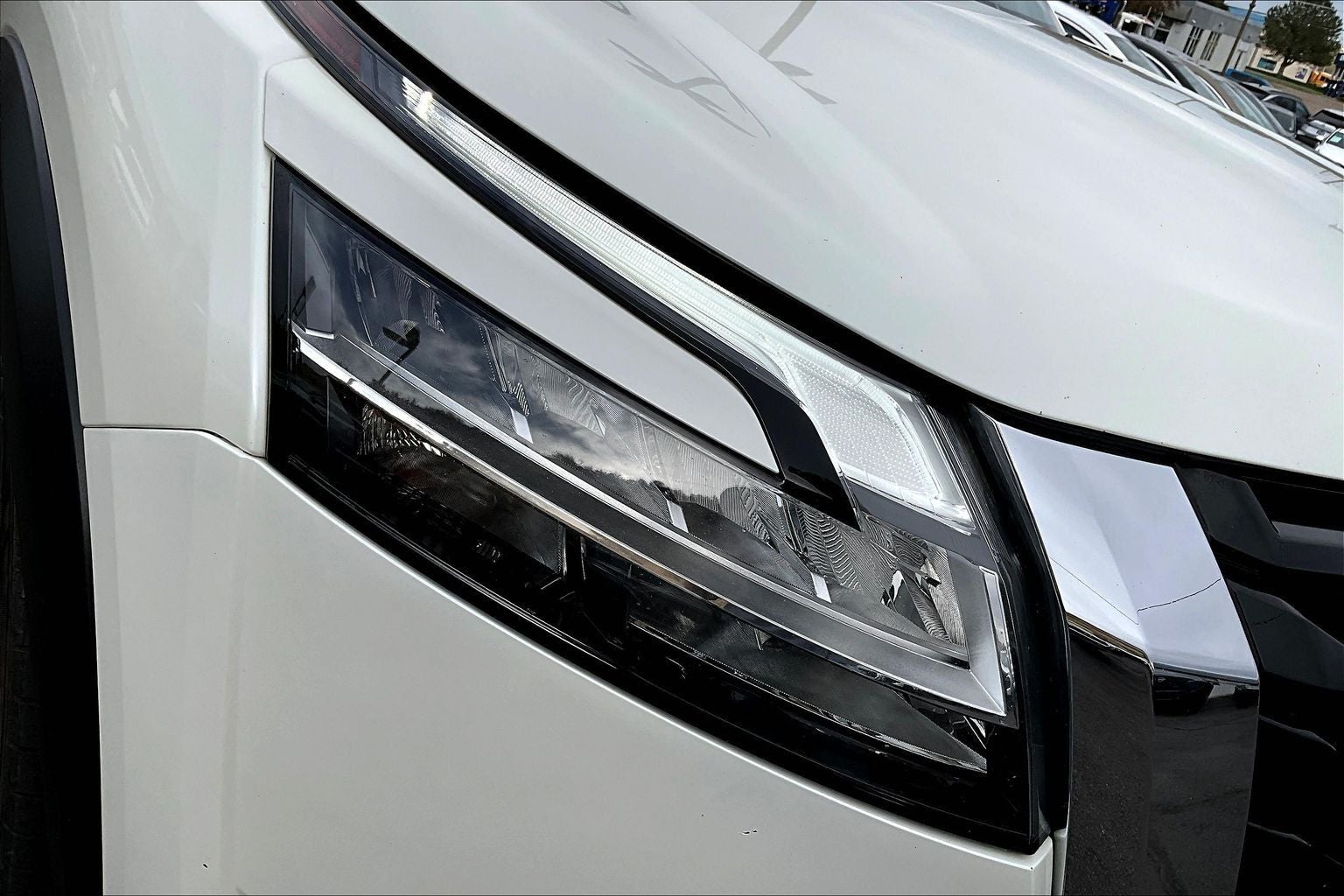 2022 Nissan Pathfinder SL