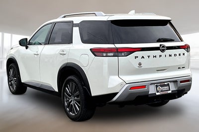 2022 Nissan Pathfinder SL