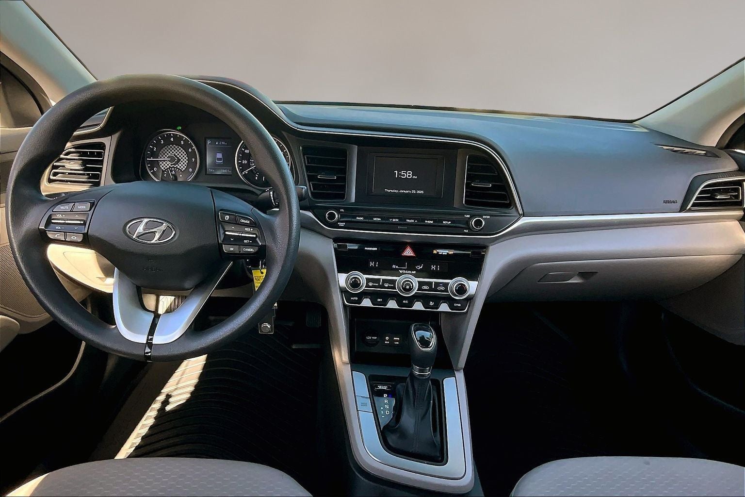 2020 Hyundai Elantra SE