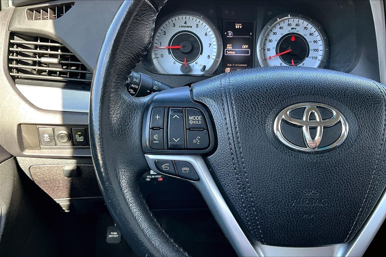 2017 Toyota Sienna SE 8 Passenger