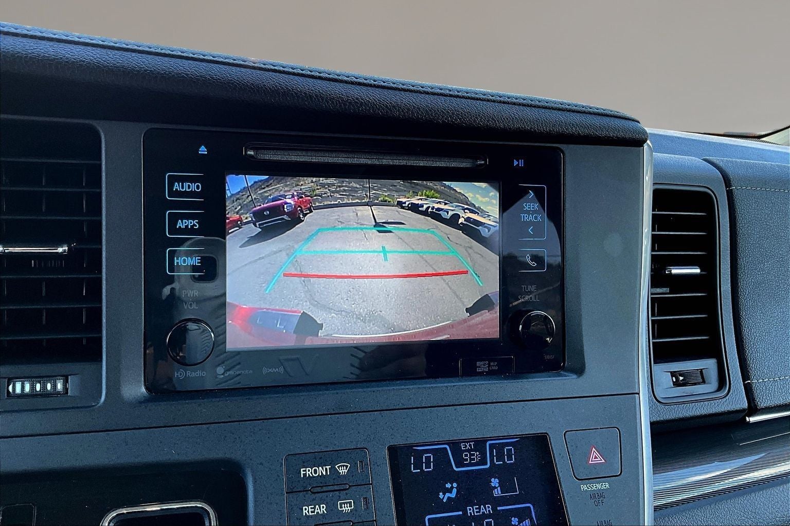 2017 Toyota Sienna SE 8 Passenger