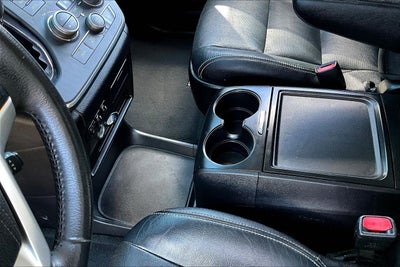 2017 Toyota Sienna SE 8 Passenger
