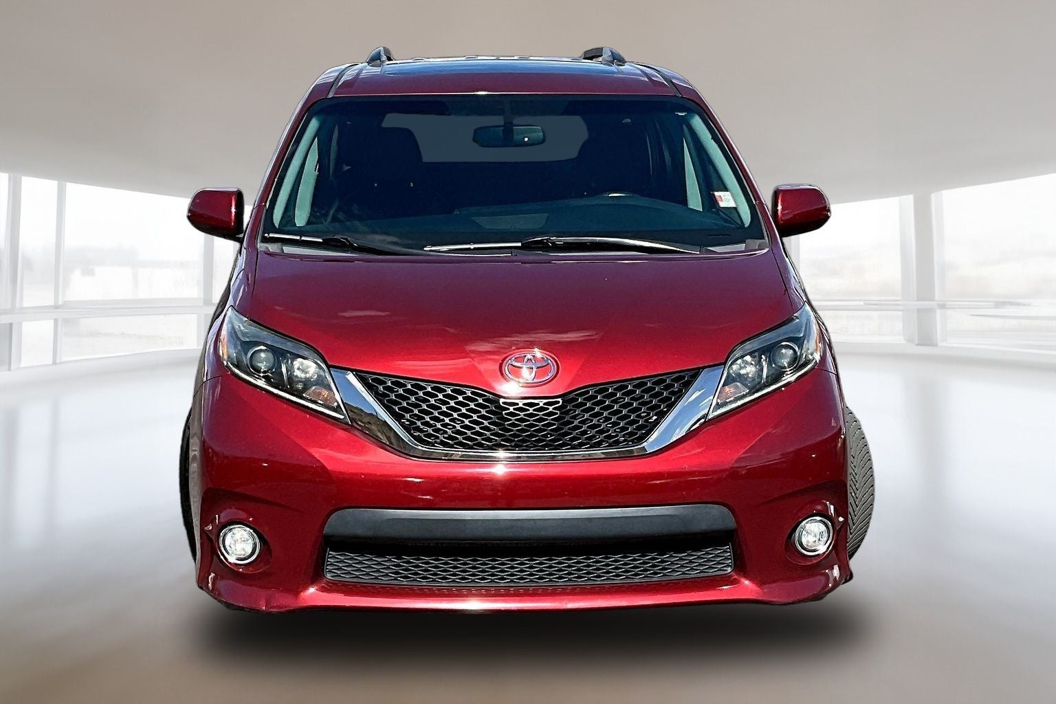 2017 Toyota Sienna SE 8 Passenger