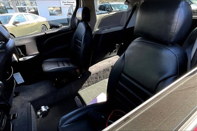 2017 Toyota Sienna SE 8 Passenger