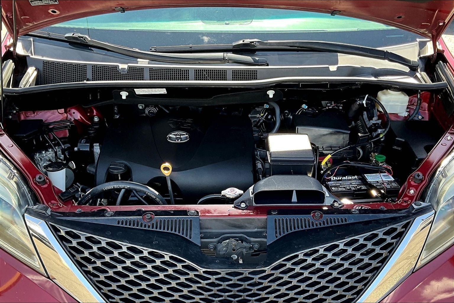 2017 Toyota Sienna SE 8 Passenger