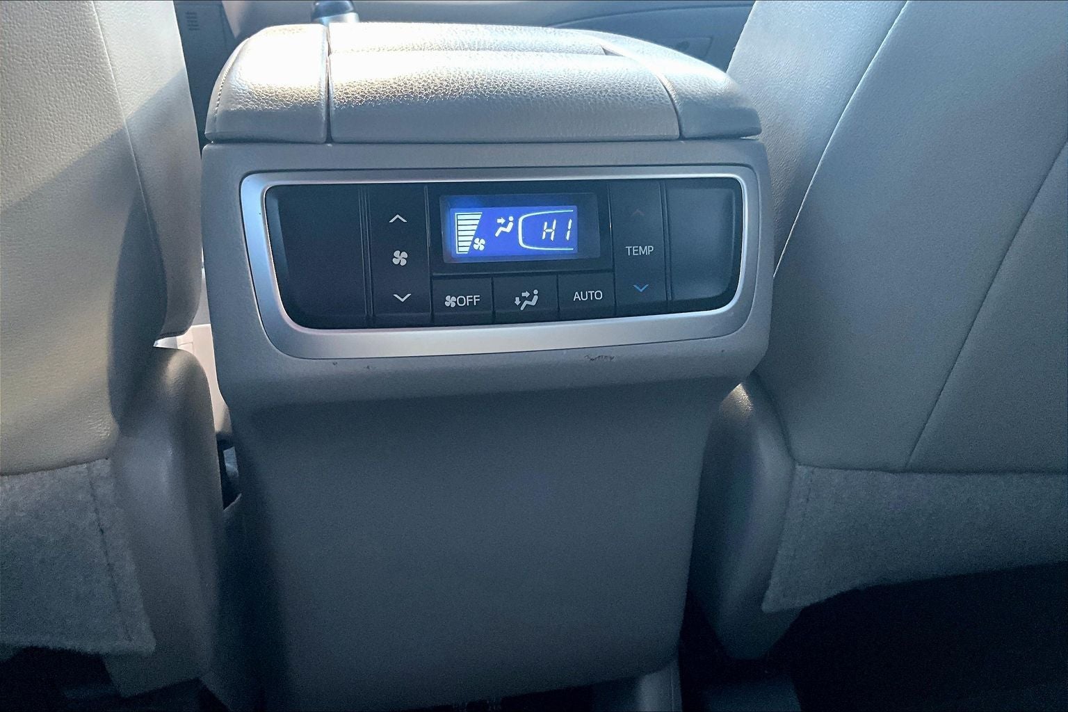 2018 Toyota Highlander Base