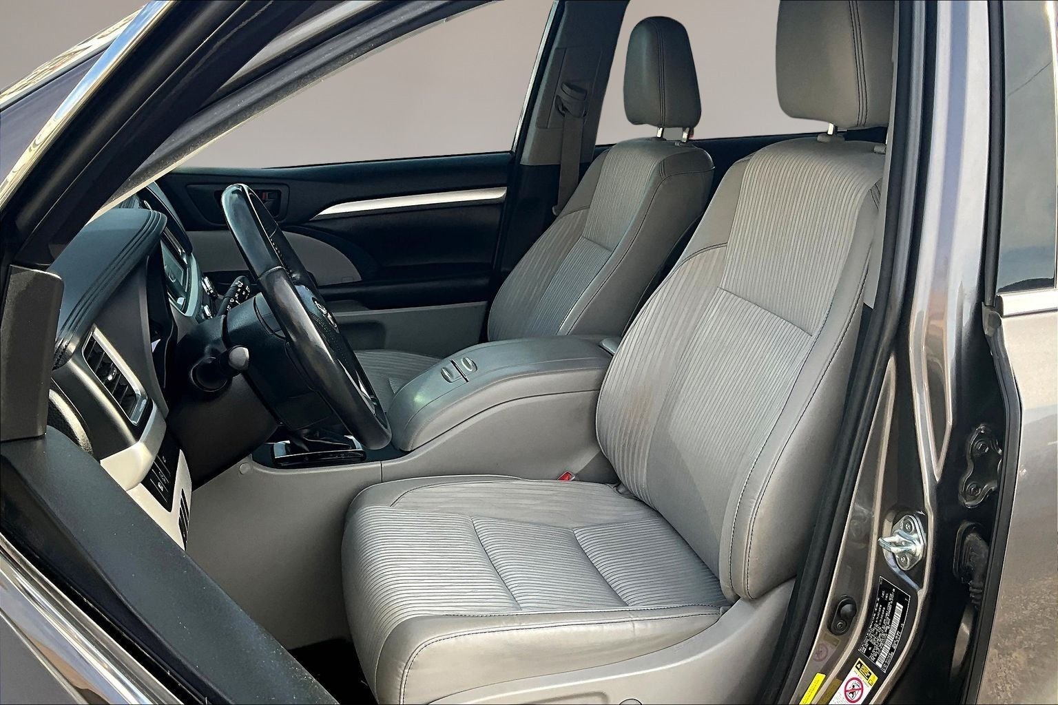 2018 Toyota Highlander Base