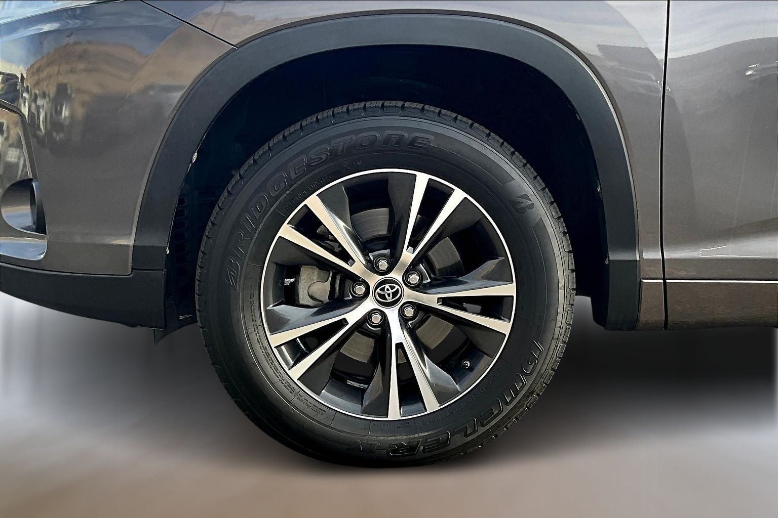 2018 Toyota Highlander Base