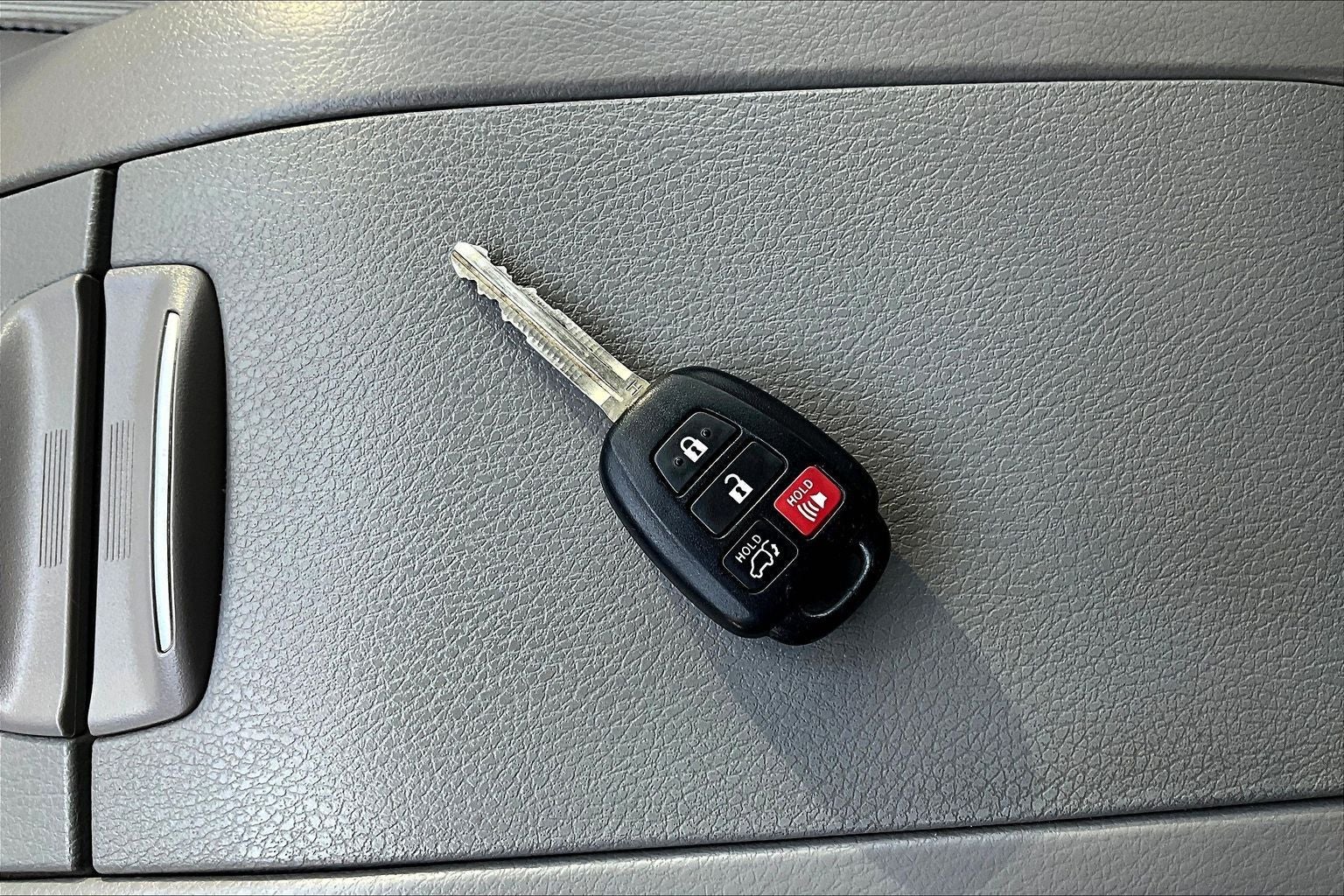 2018 Toyota Highlander Base