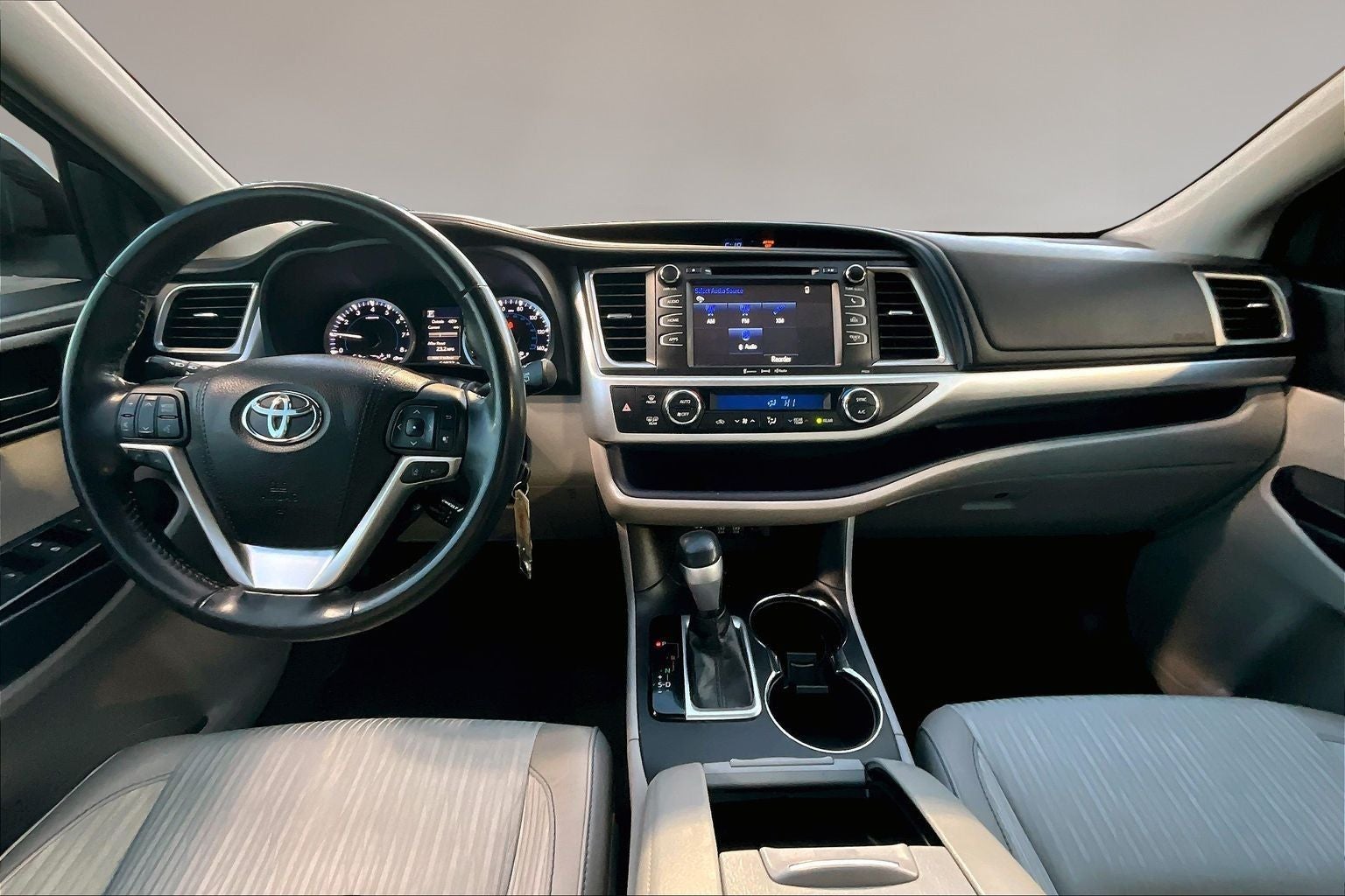 2018 Toyota Highlander Base