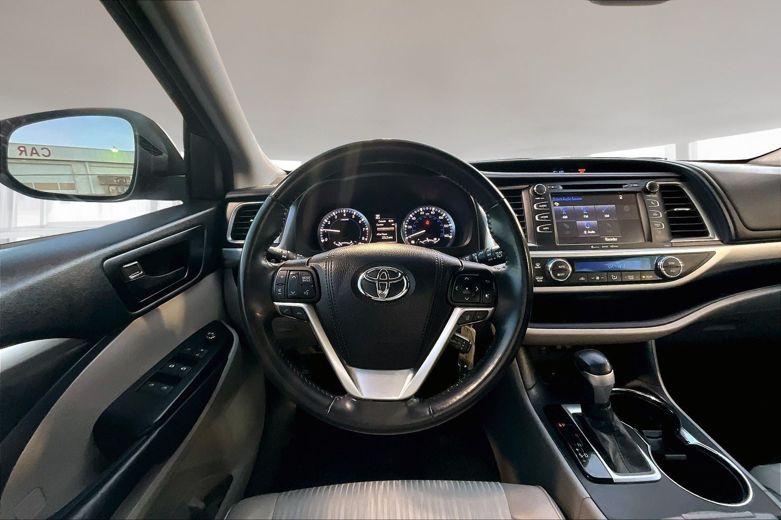 2018 Toyota Highlander Base