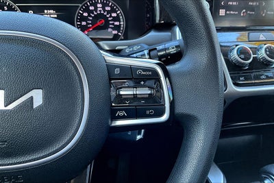 2022 Kia Sorento LX