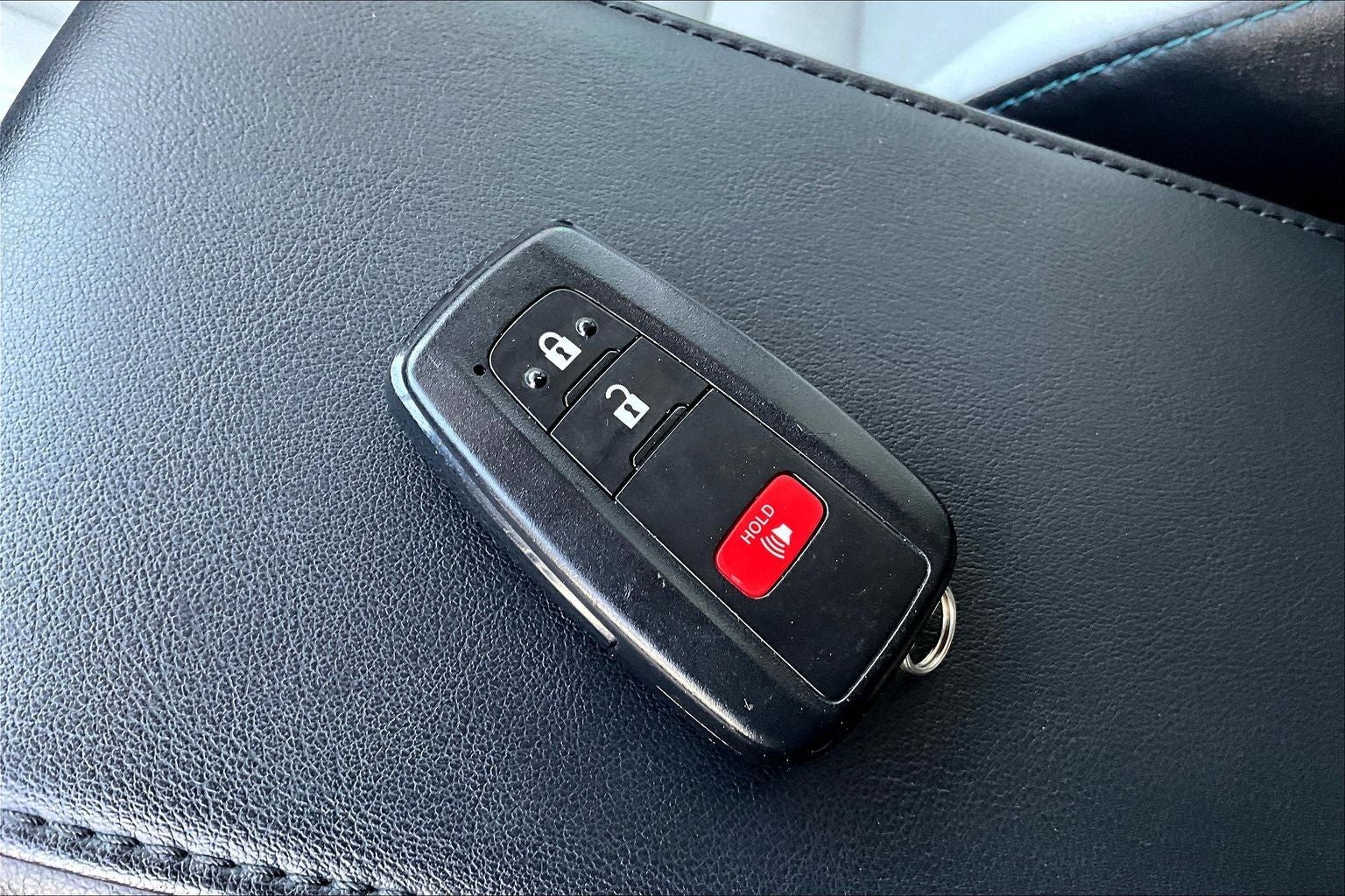 2022 Toyota Prius XLE